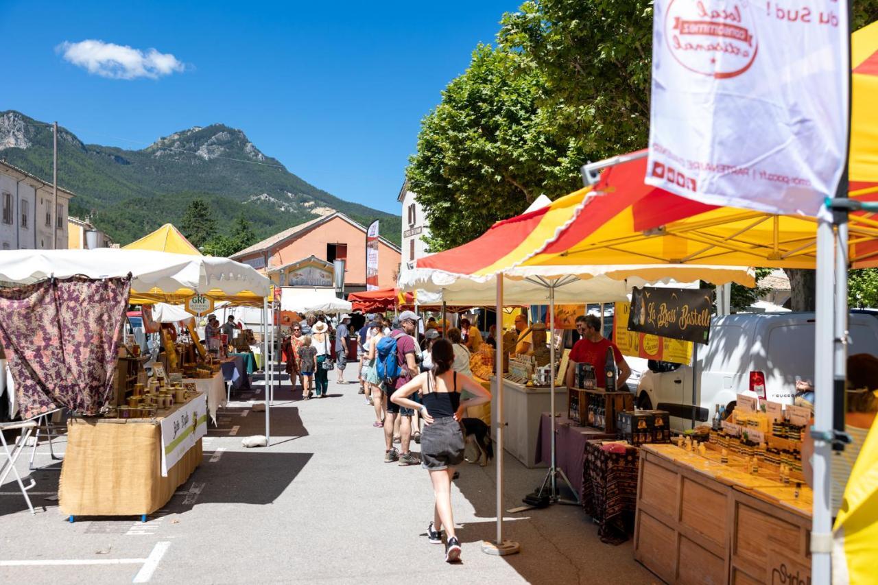 Camping Rcn Les Collines De Castellane Kültér fotó
